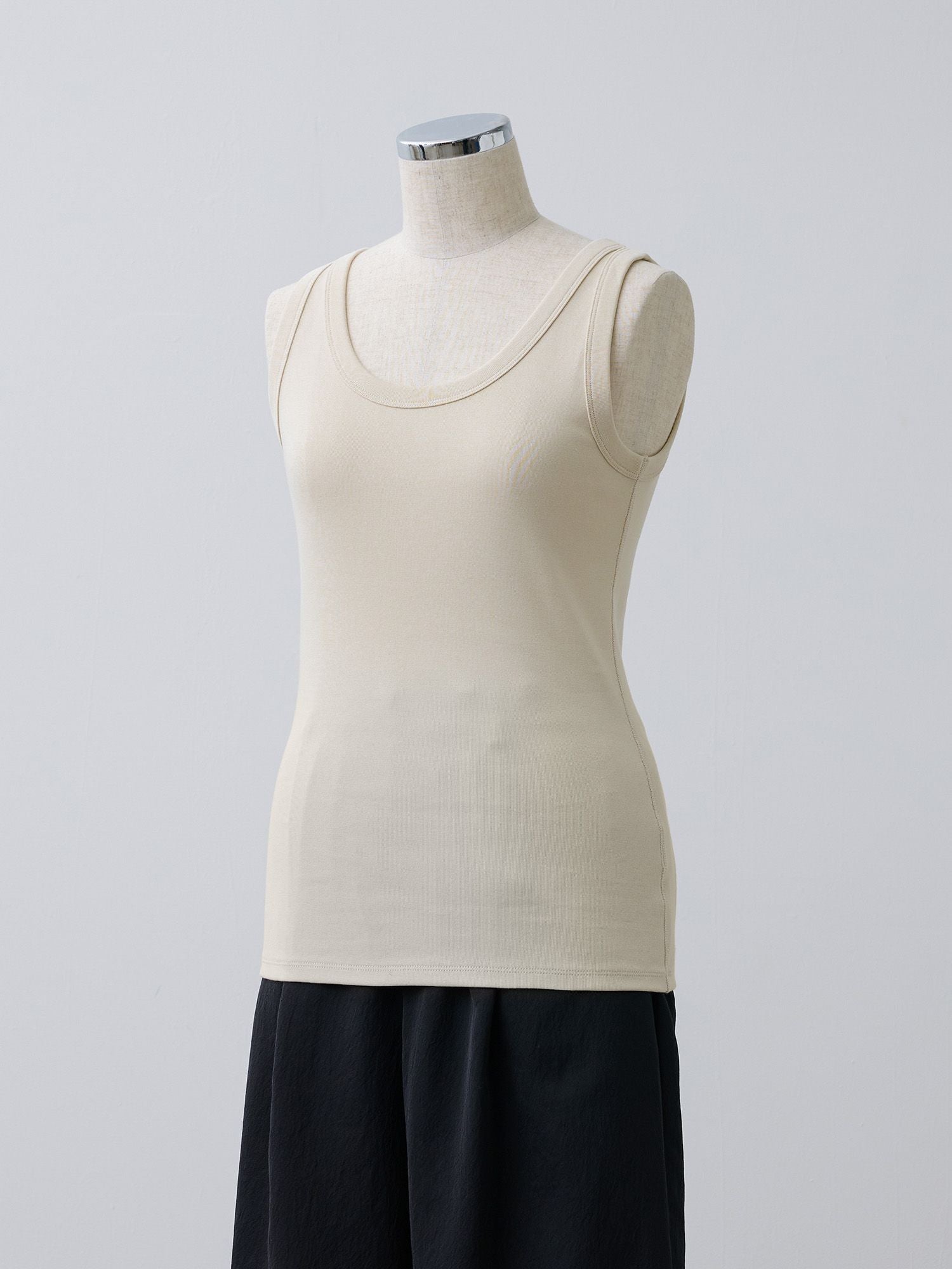 マルチウェイレイヤードタンクトップ