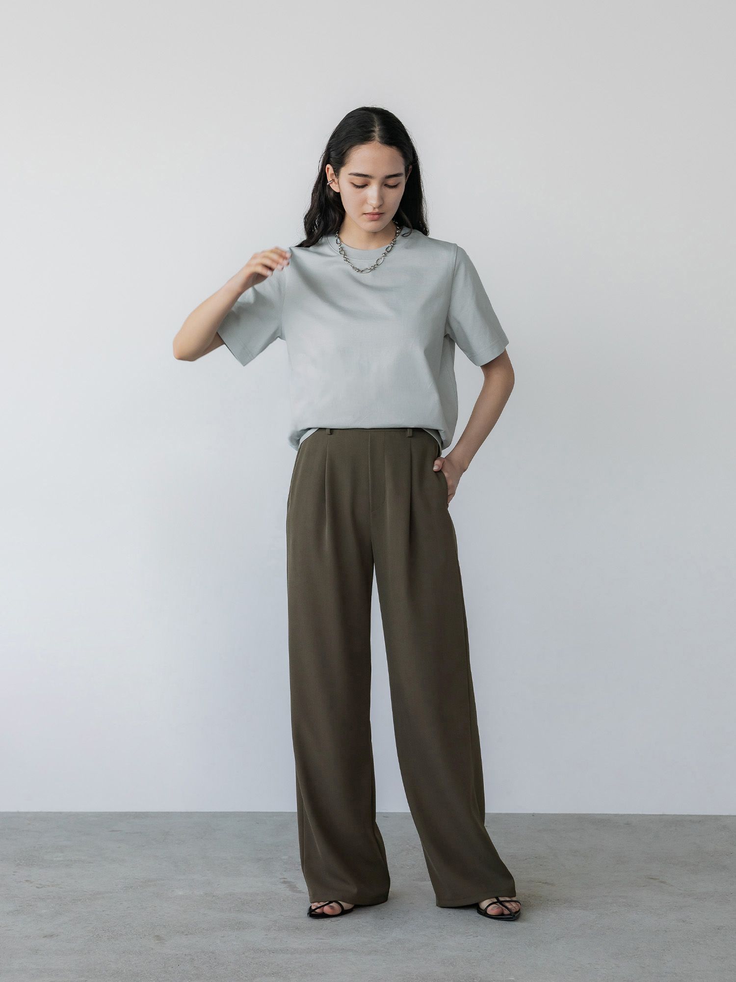 H167 B81 W57 H89 / 着用サイズ : size2