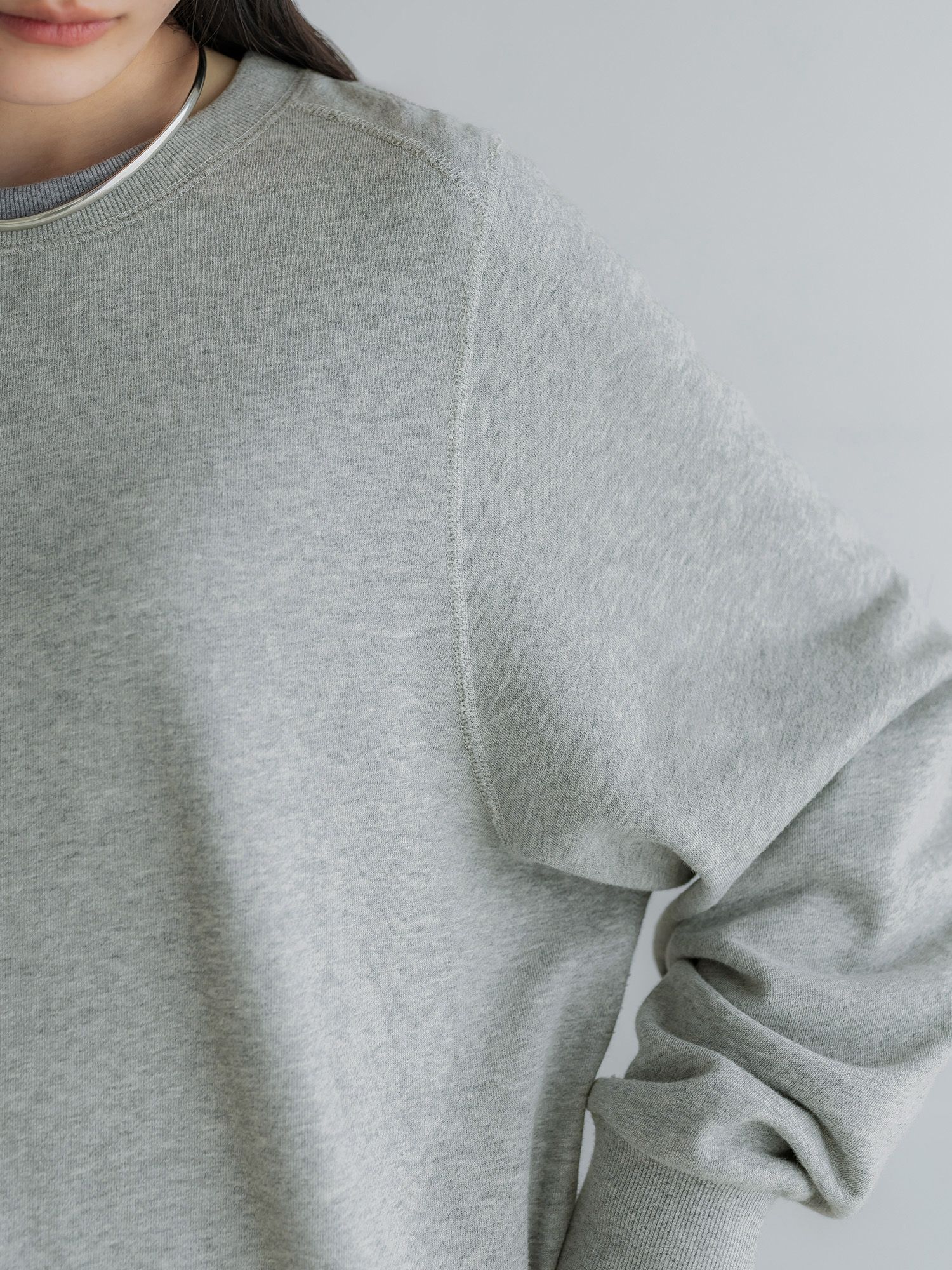 H172 B77 W56.5 H84.5 / 着用サイズ : size2