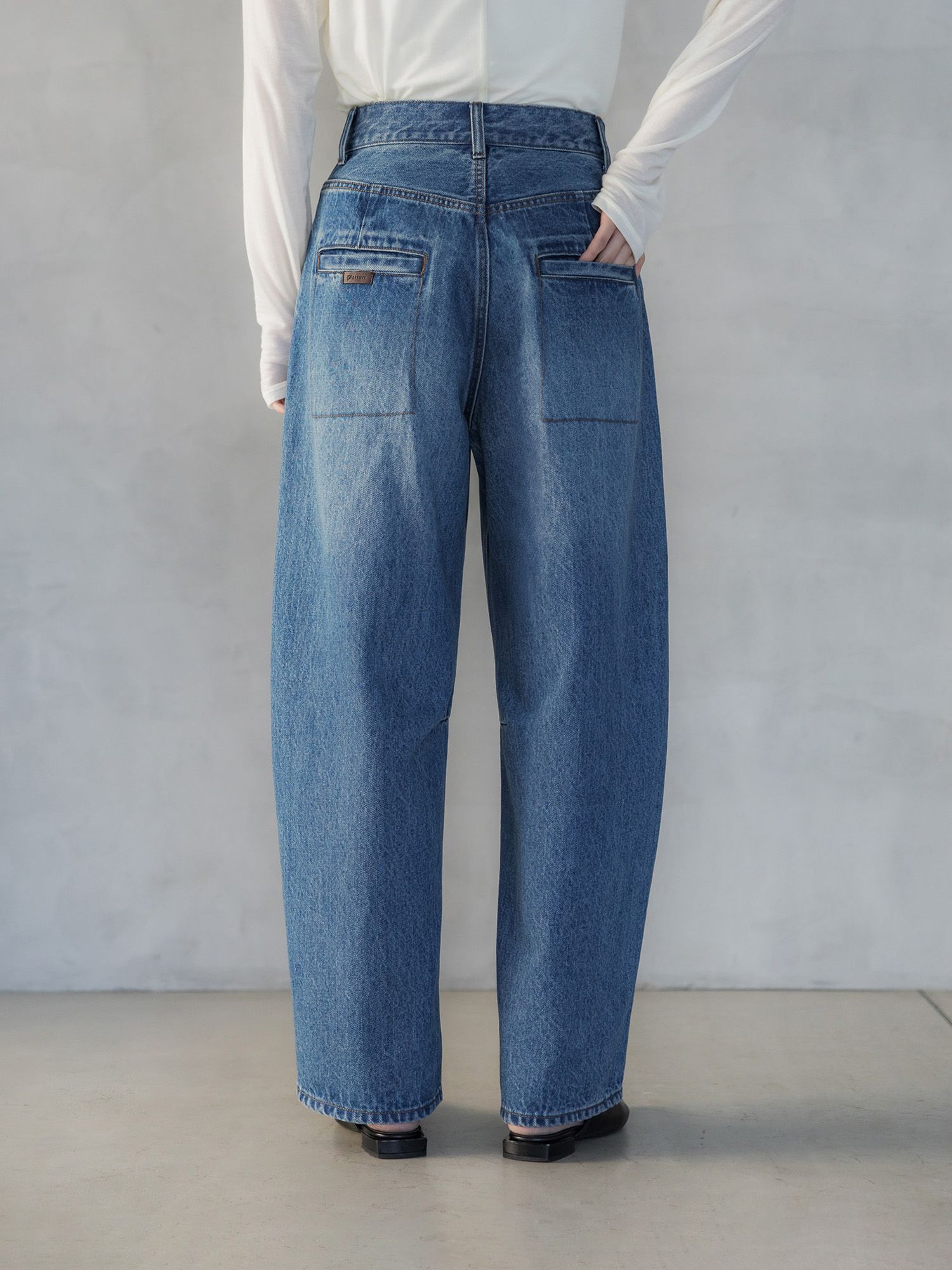 H170 B78 W59 H85 / 着用サイズ : サンプル