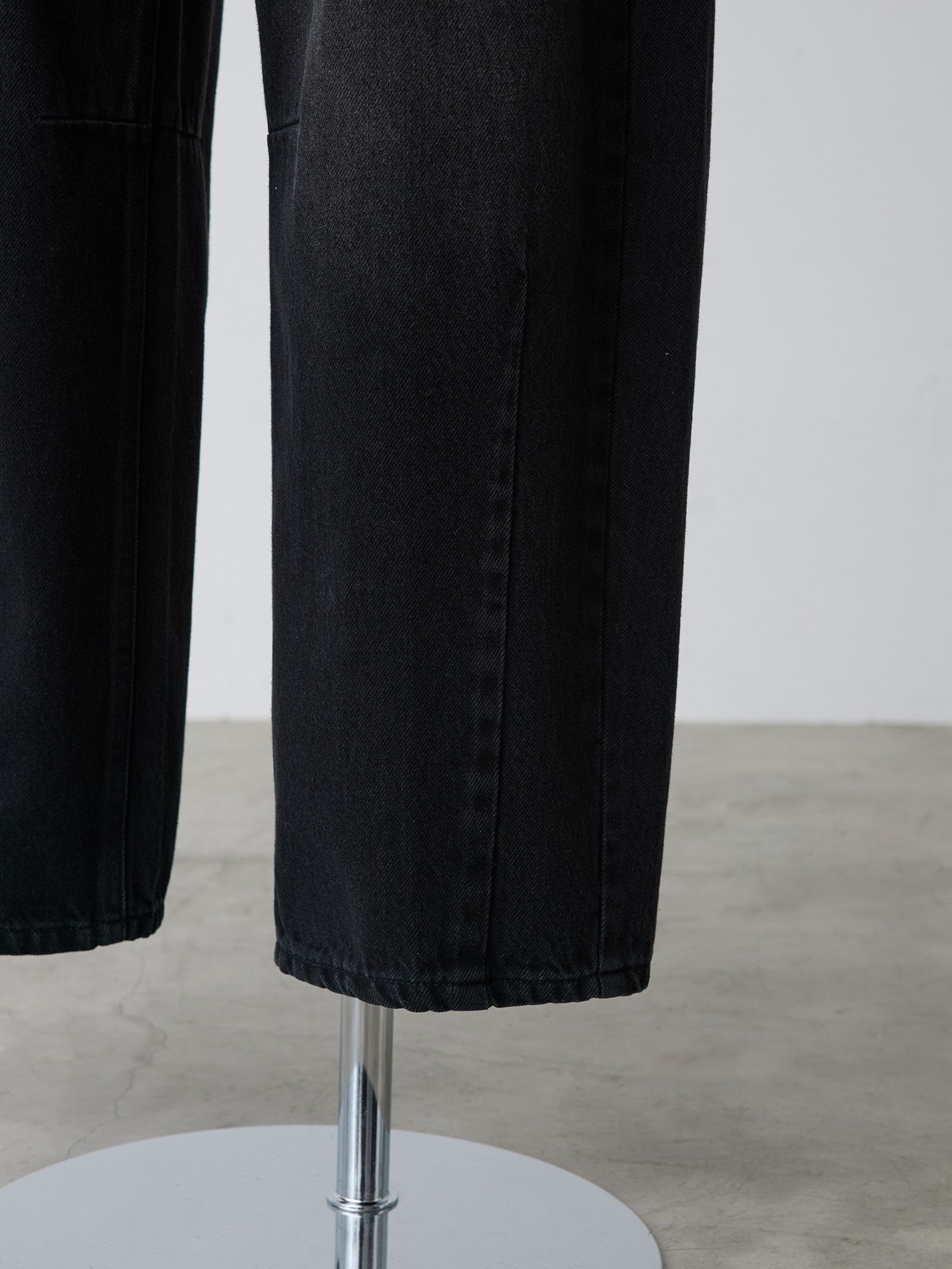 ソフトカーヴィーデニムパンツ