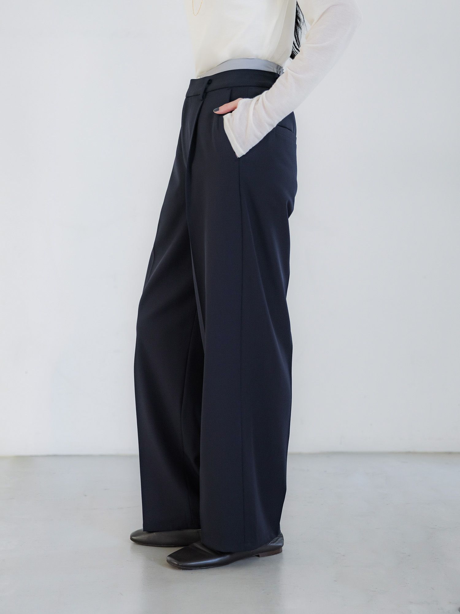 H170 B78 W59 H85 / 着用サイズ : サンプル