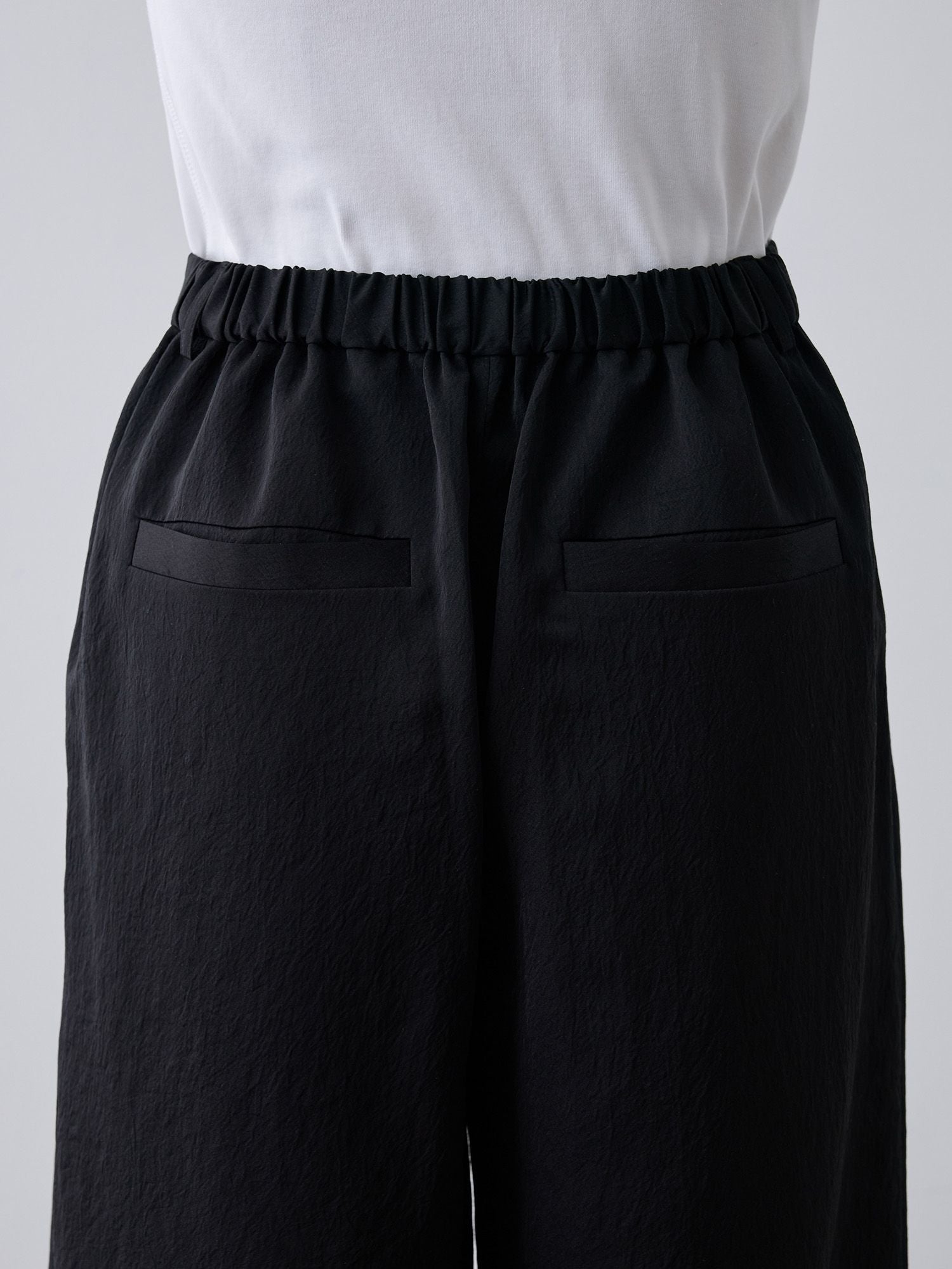 ウォッシャブルサテンスラックス