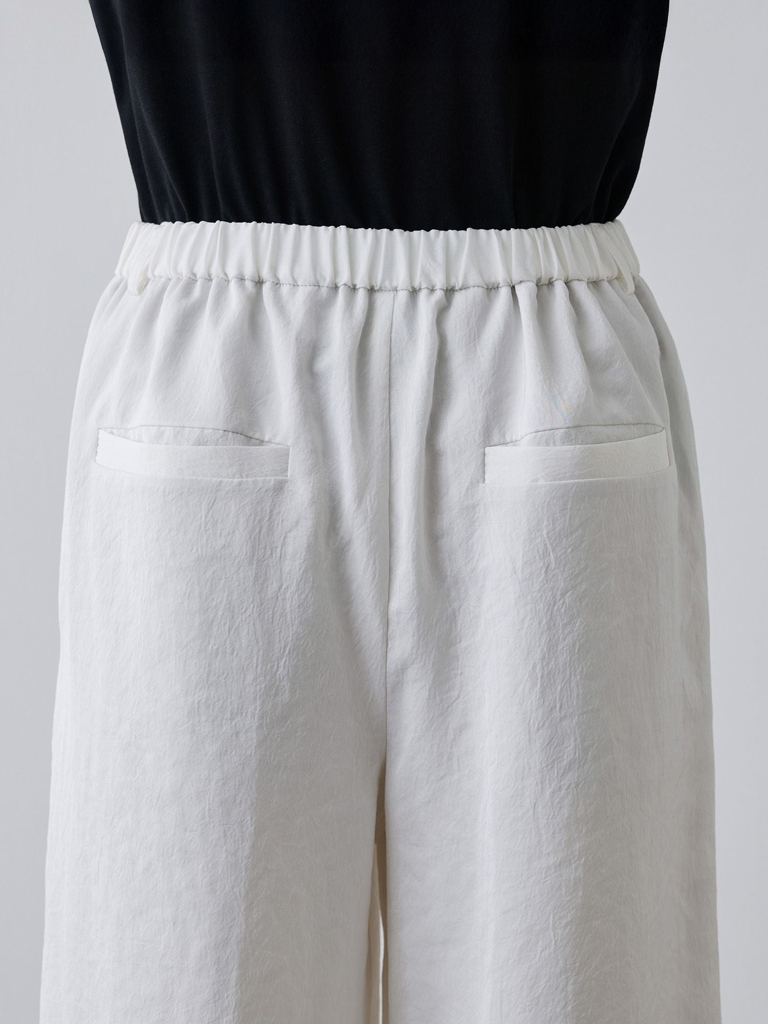 ウォッシャブルサテンスラックス