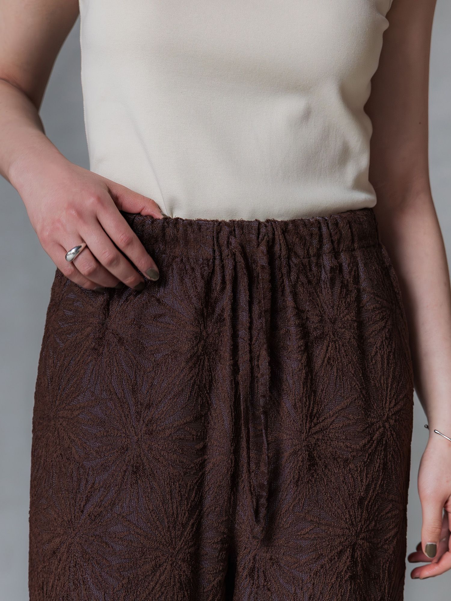 H173 B83 W66 H96 / 着用サイズ : サンプル