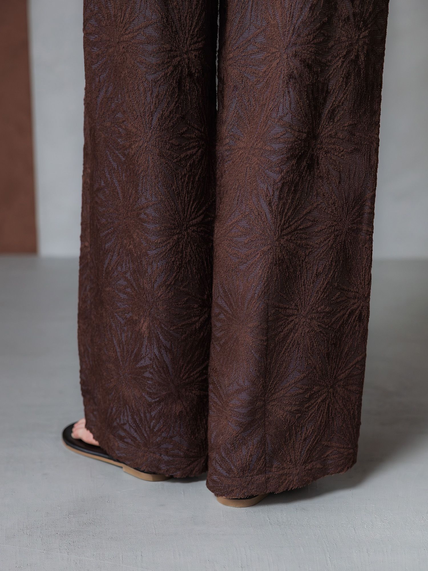 H173 B83 W66 H96 / 着用サイズ : サンプル