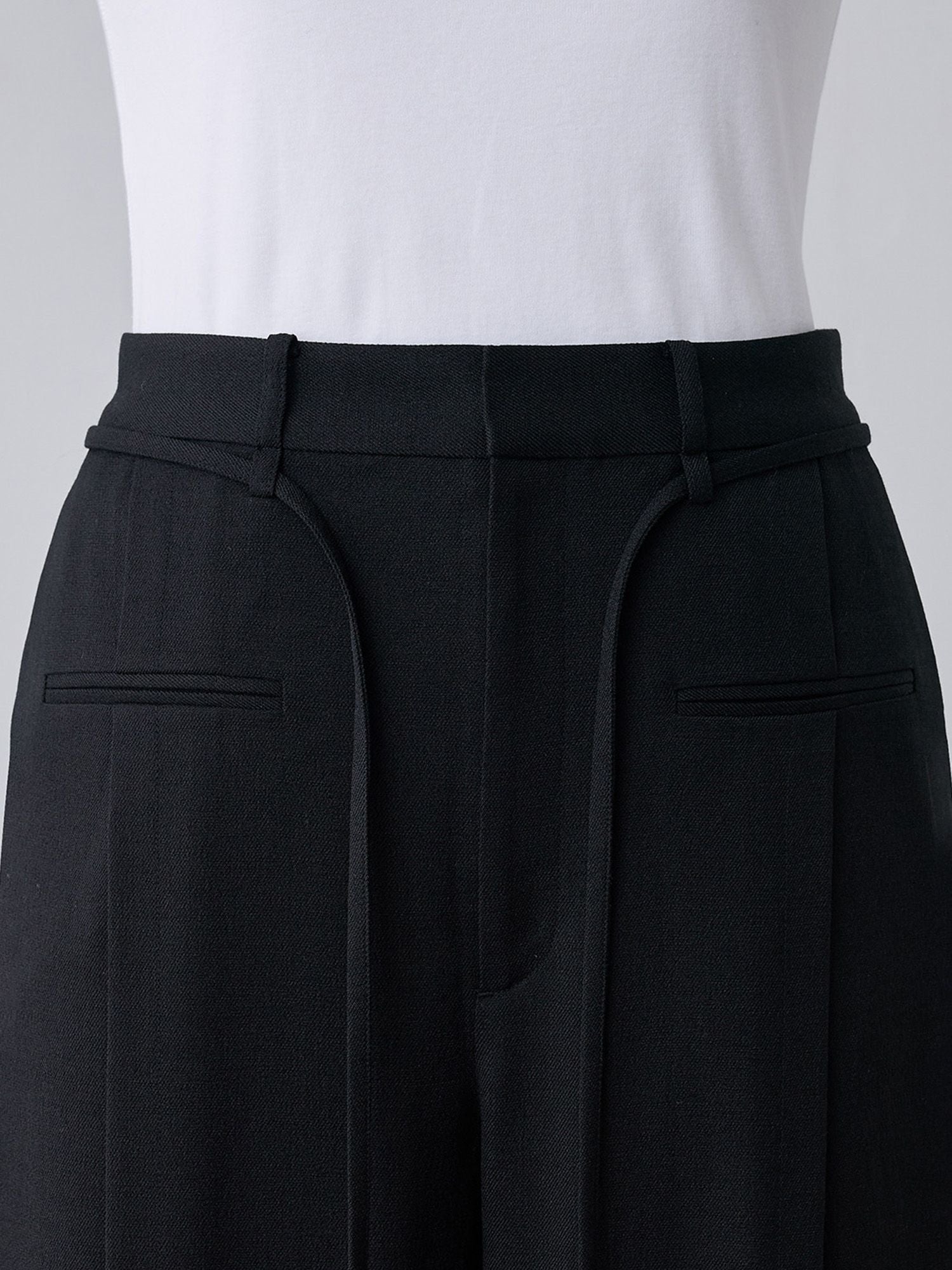 ピンタックスラブストレートパンツ