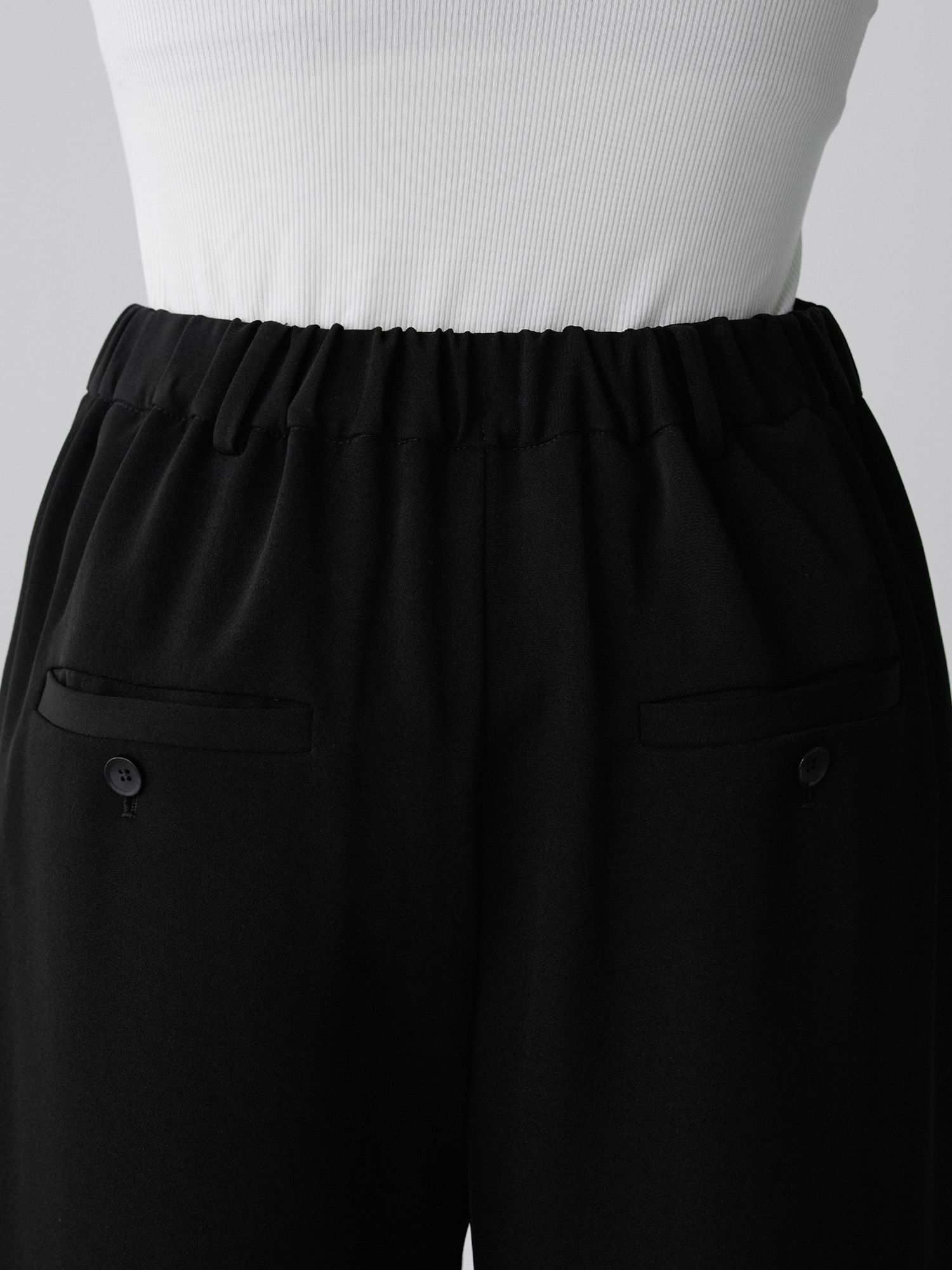 ウォーターリペレントスラックス