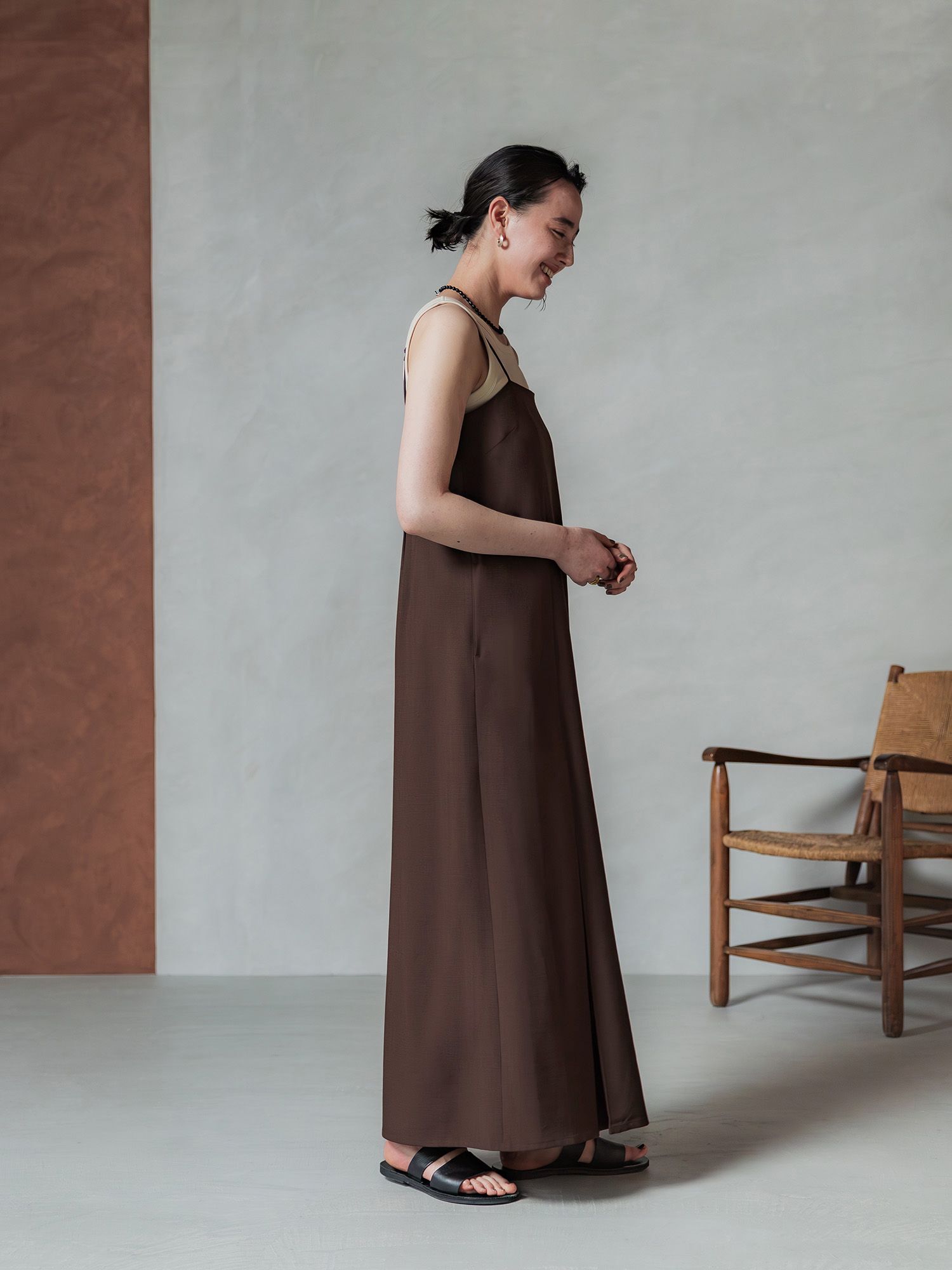 H173 B83 W66 H96 / 着用サイズ : サンプル