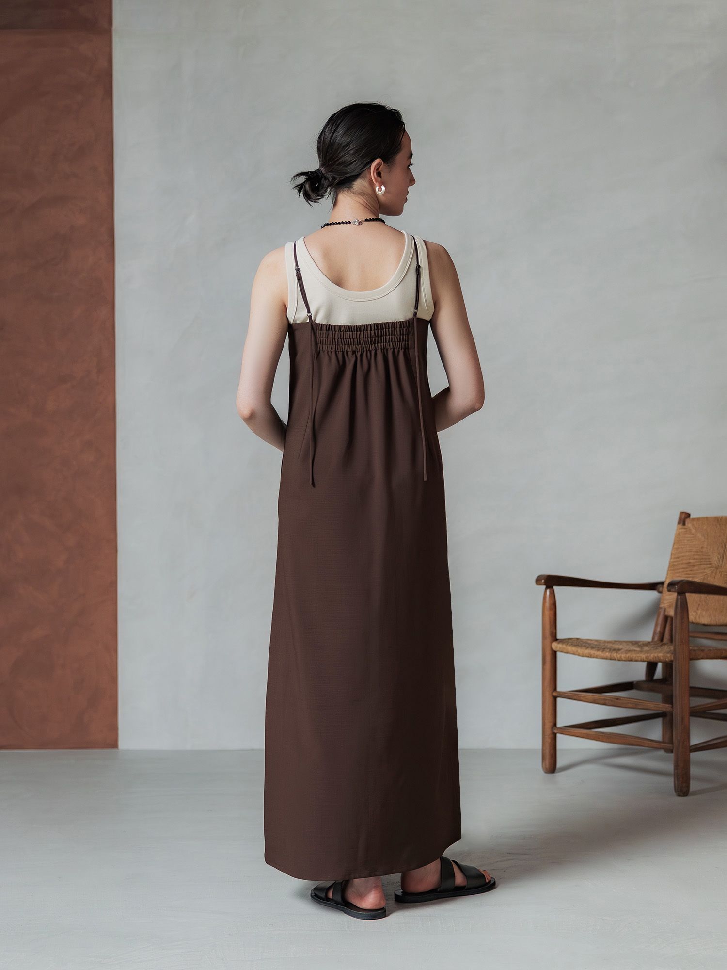 H173 B83 W66 H96 / 着用サイズ : サンプル