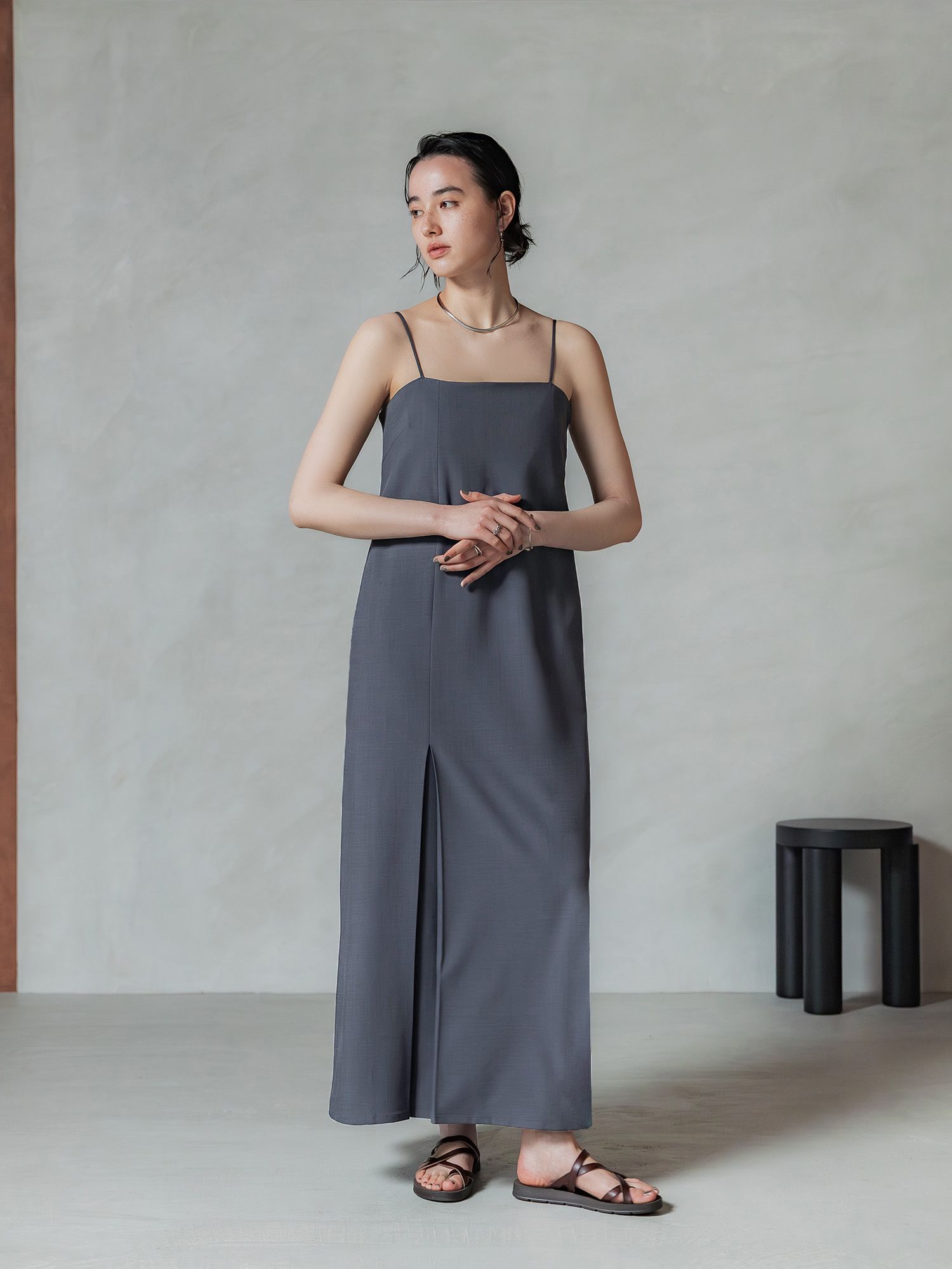 H173 B83 W66 H96 / 着用サイズ : サンプル