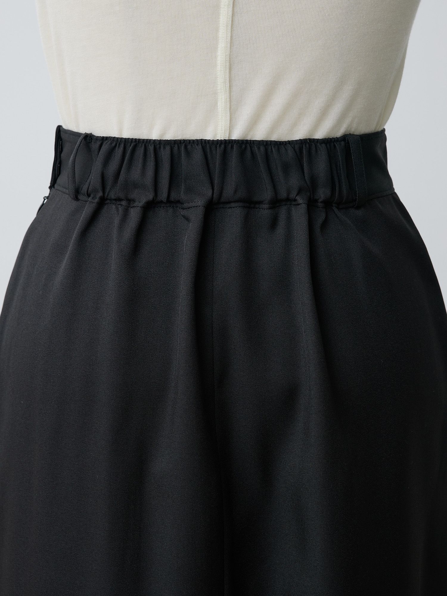 バックタックナロースカート