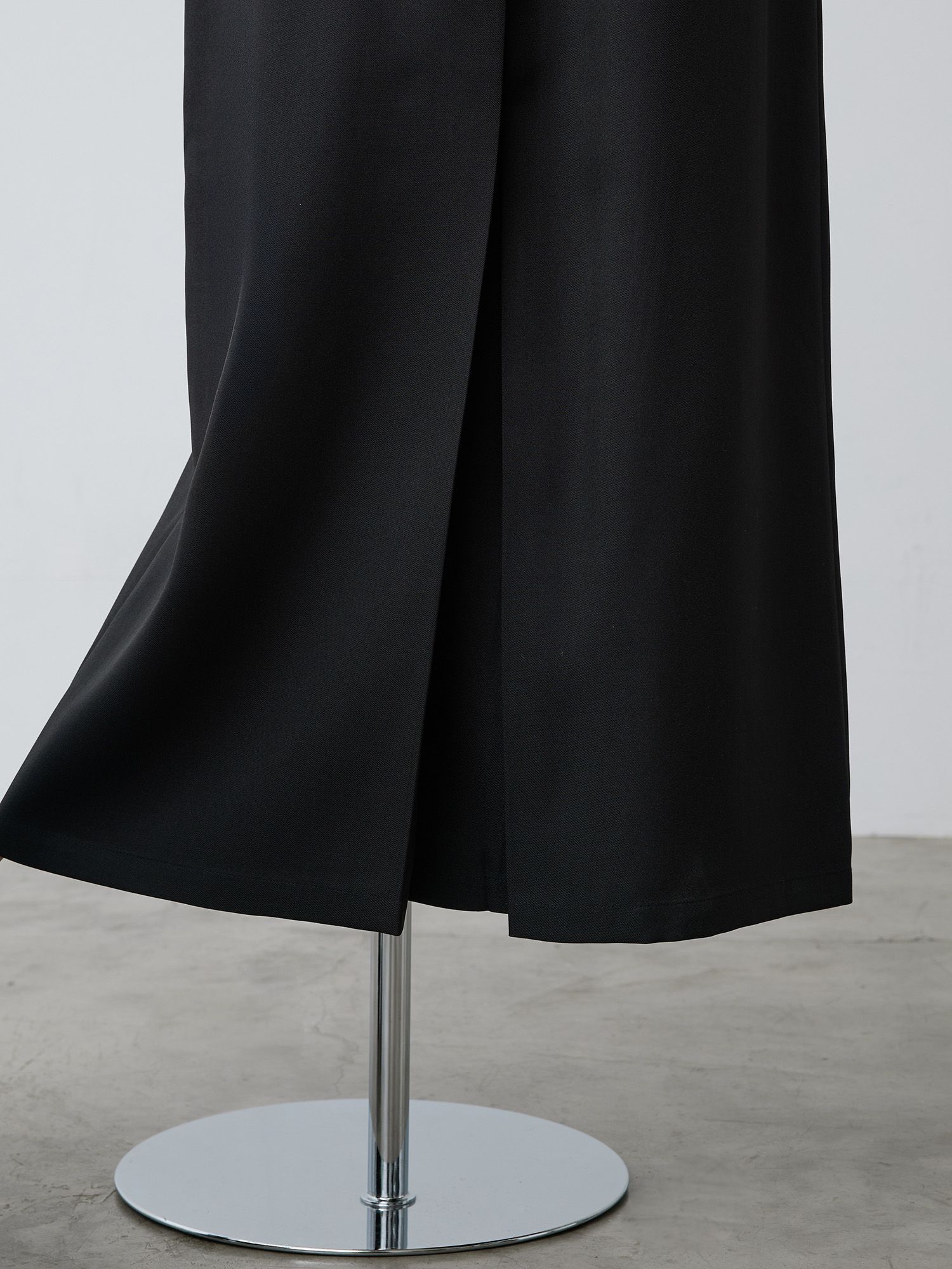 バックタックナロースカート