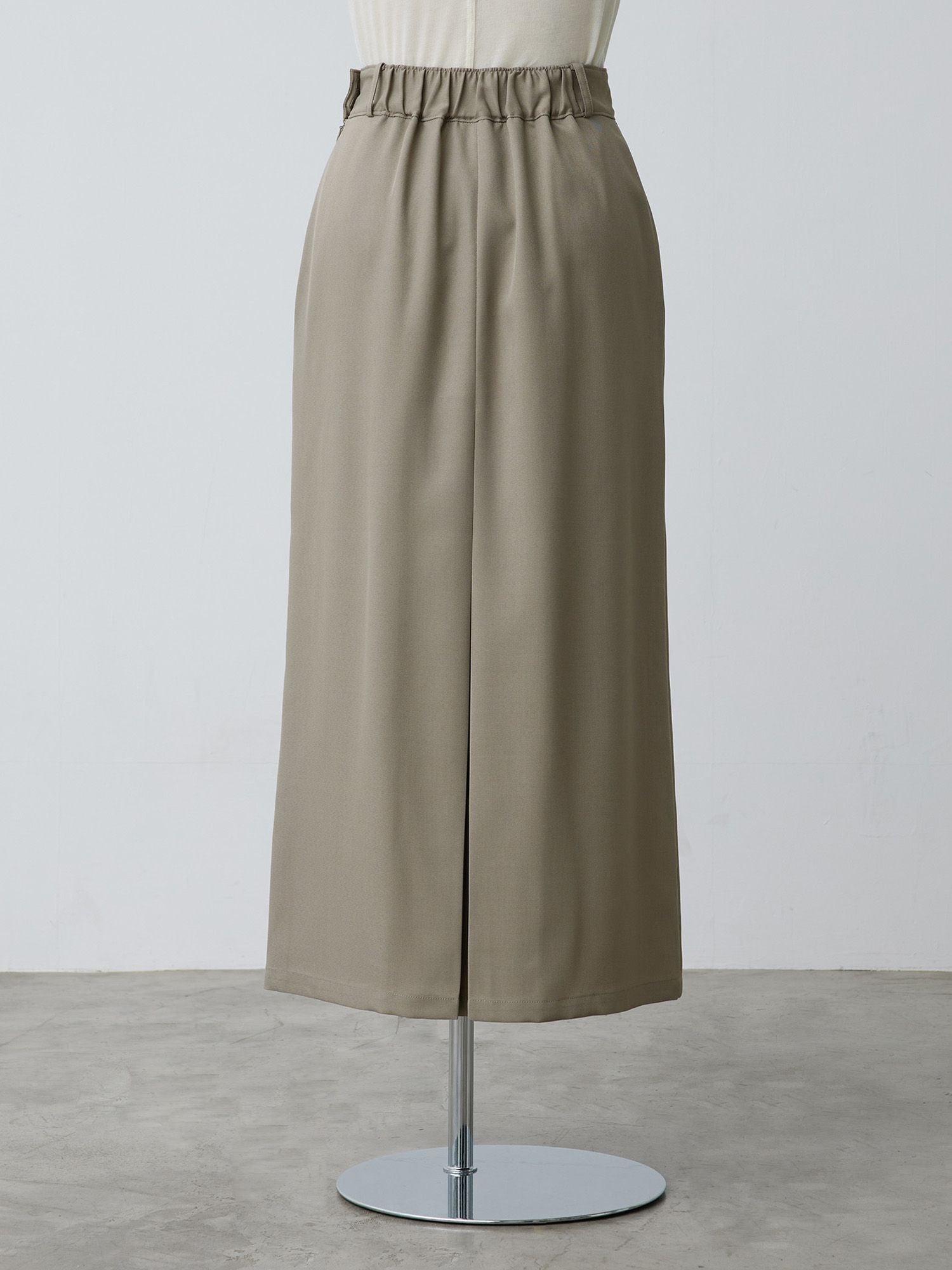 バックタックナロースカート