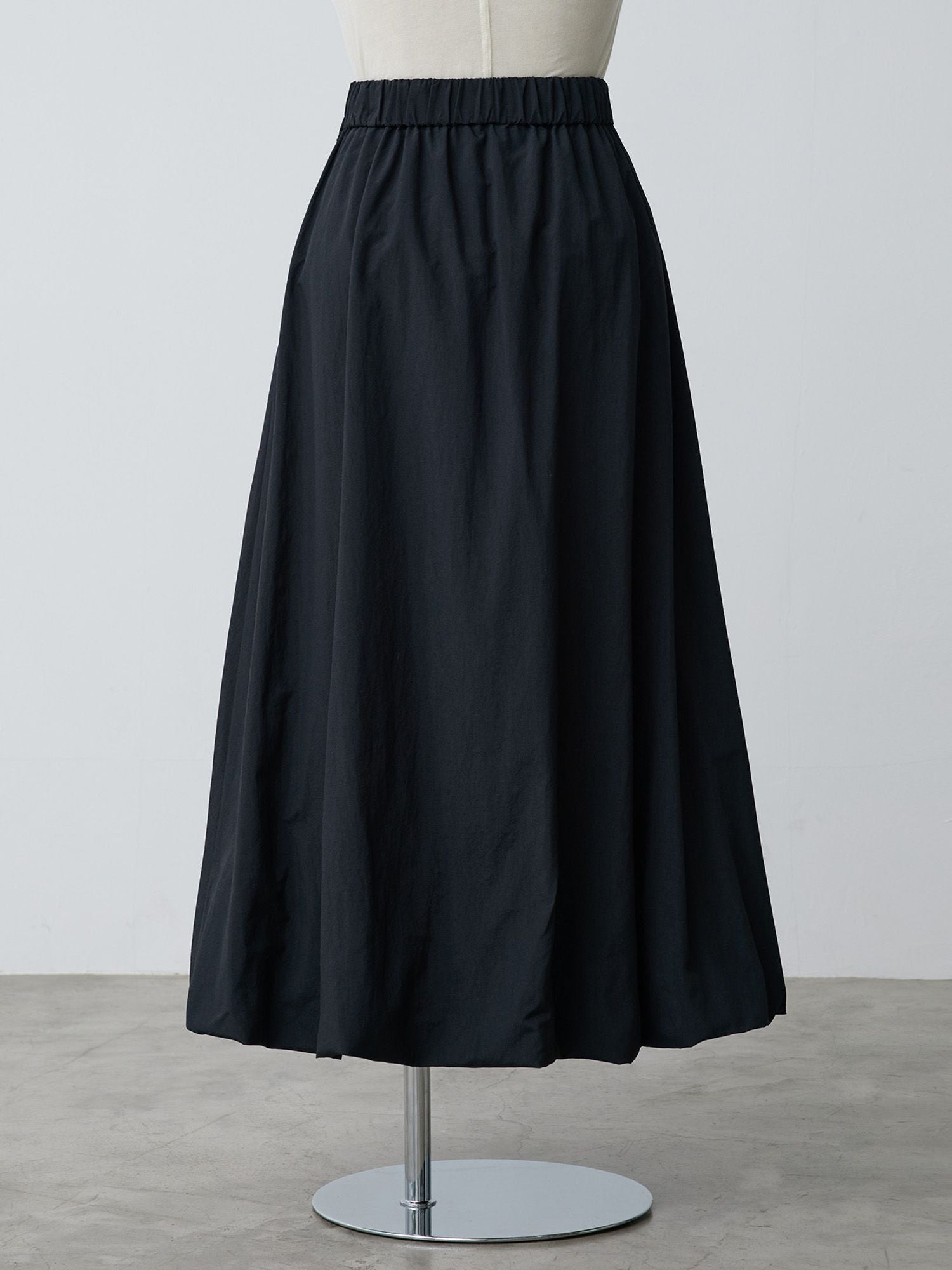 ナイロンドレープマキシスカート