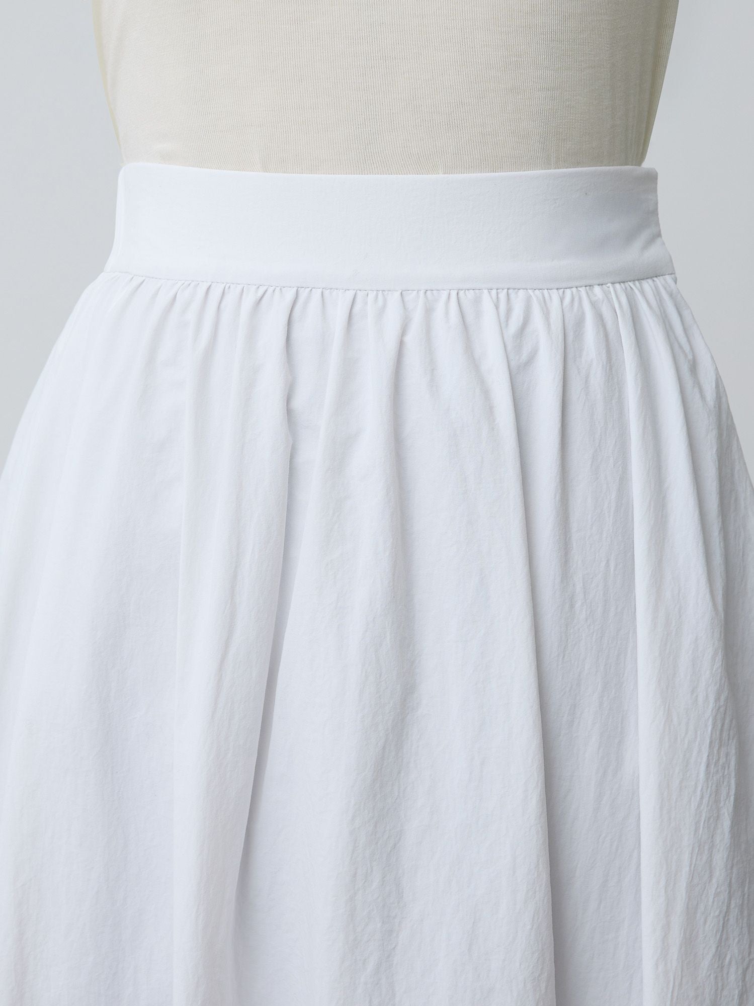 ナイロンドレープマキシスカート