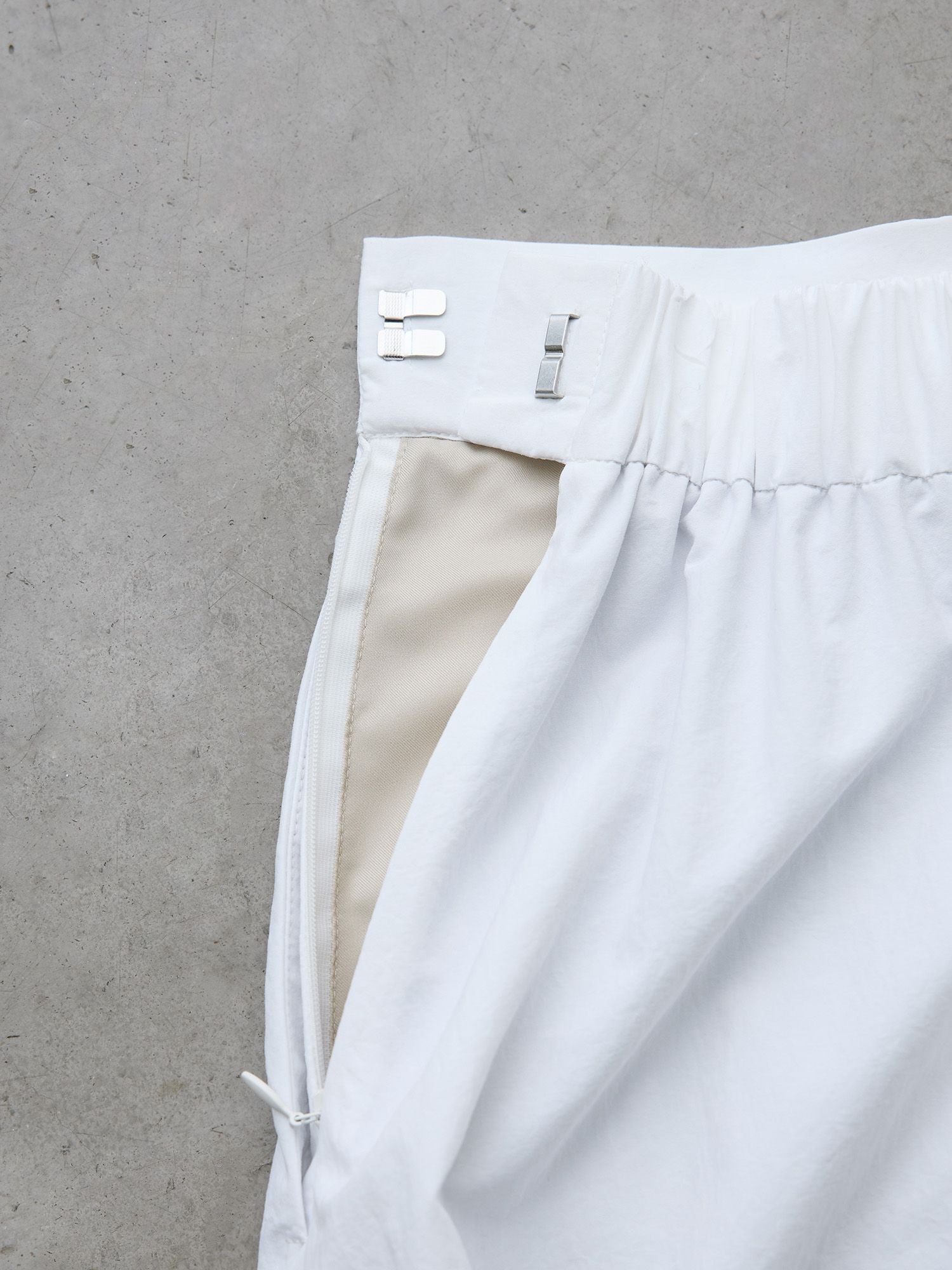 ナイロンドレープマキシスカート