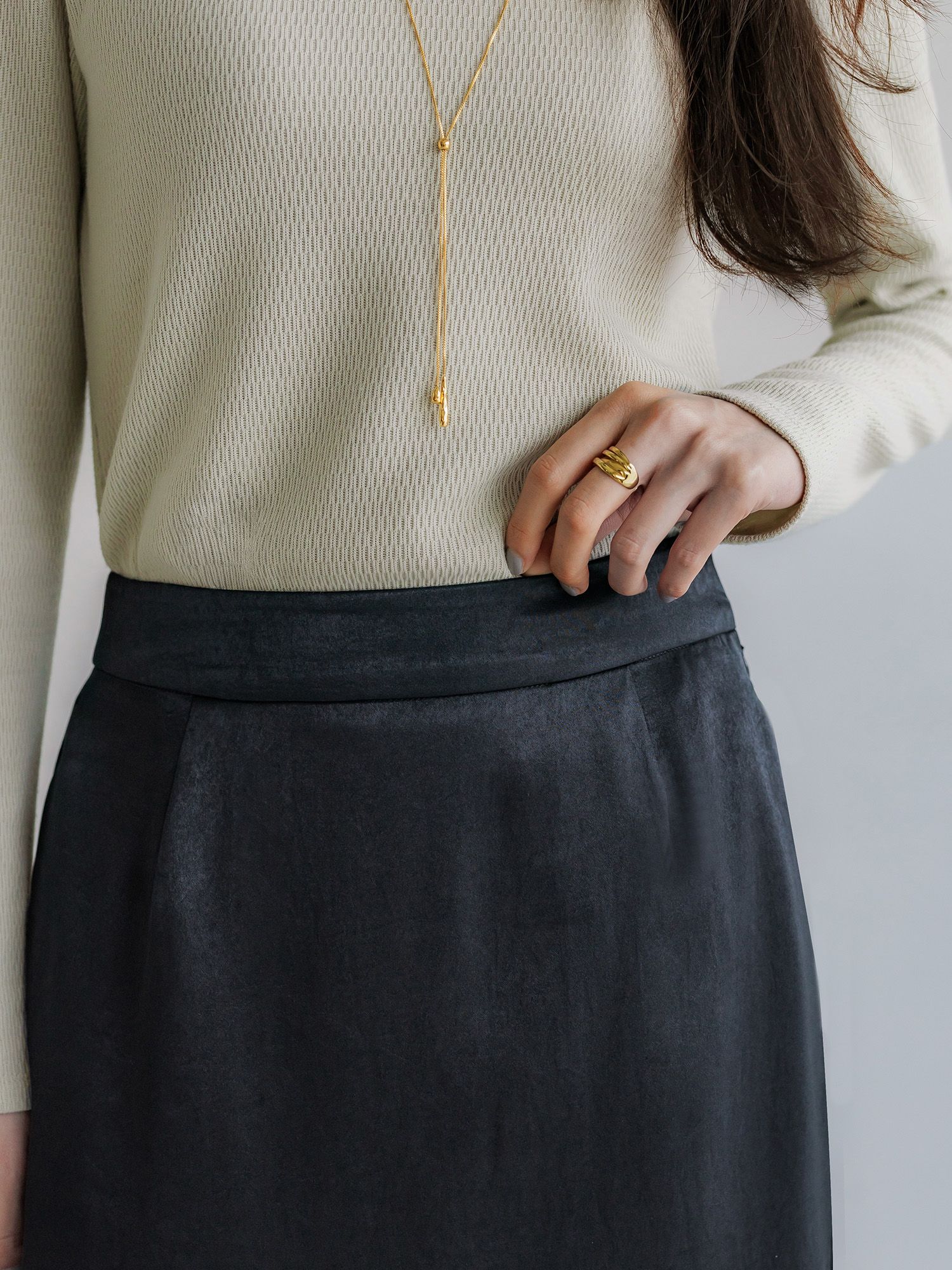 H172 B77 W56.5 H84.5 / 着用サイズ : サンプル