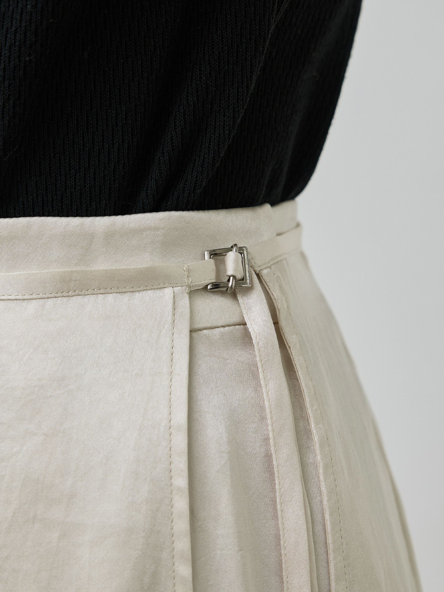 ラップレイヤードIラインスカート